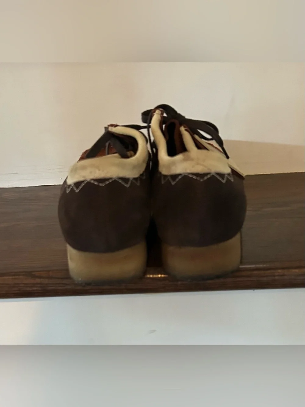 Clarks Wallabee stitch Dark Tan premium Suede Lace Up 10.5